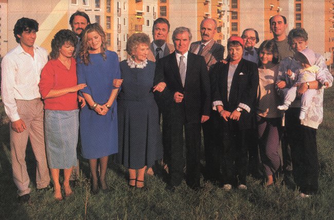 Retró sorozatok a 90-es évekből